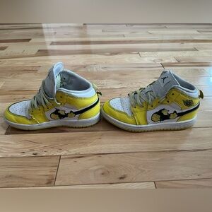 Kids Yellow and White Nike Jordans